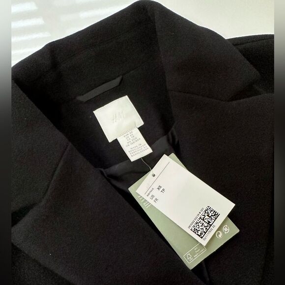 NWT NEW! H&M Straight Cut Coat in Black, Sz S - Picture 3 of 5
